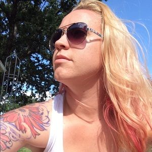 Meet your Posher, Shae